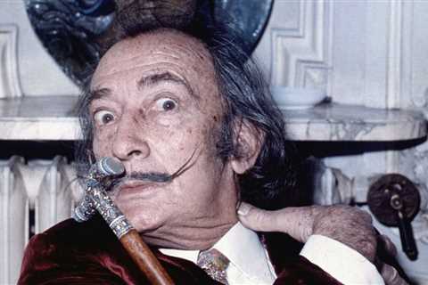 When Salvador Dalí Gave a Lecture at the Sorbonne & Arrived in a Rolls Royce Full of Cauliflower..
