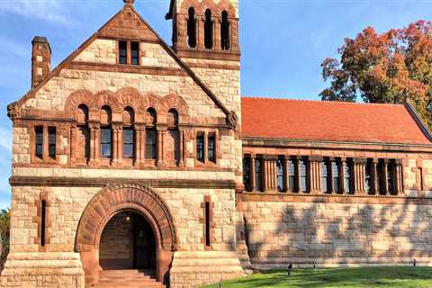 Discovering the Libraries of Hampden County, Massachusetts